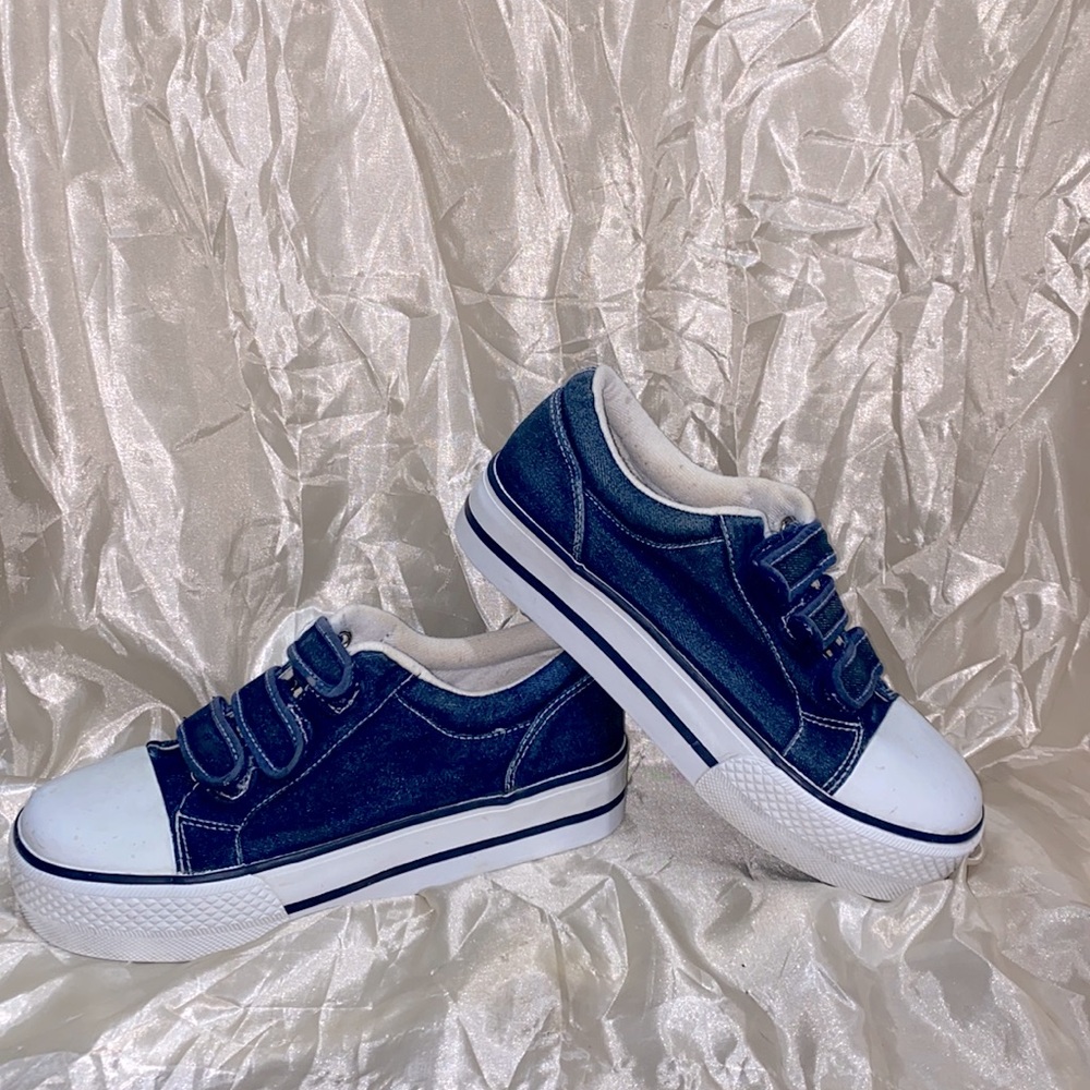 * RARE VINTAGE FIND * 8.5 CHUNKY PLATFORM Y2K 90s denim strappy Velcro schoolboy